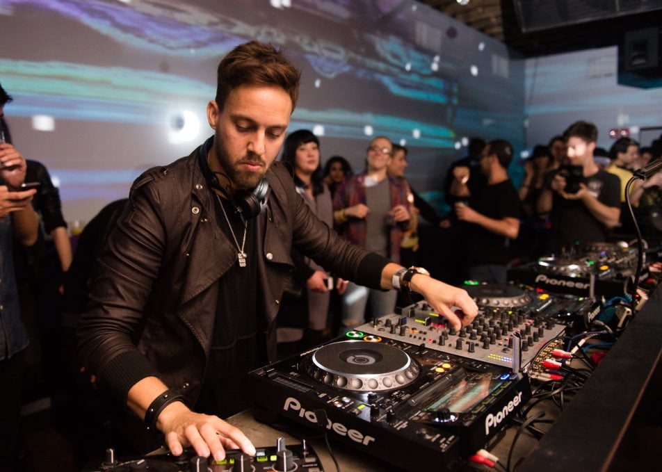 איך מפיקים טכנו? ניתוח ההפקות של Maceo Plex